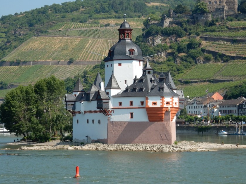 Pfalzgrafenstein Castle, Rhine River